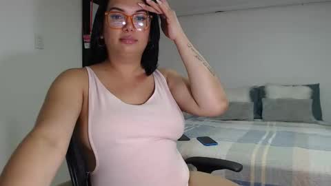 FLOR SALVAJE online show from May 13, 7:01 pm