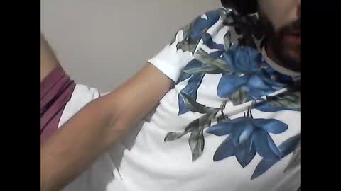 latinbigcuu online show from November 17, 8:50 am