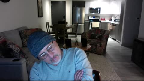 QS - INDEPENDENT MODEL online show from February 18, 2:16 am