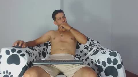 latino_lover_ online show from March 29, 1:07 am