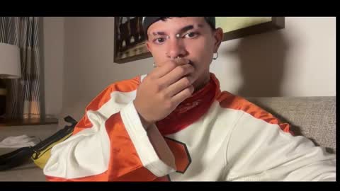 latinprincee online show from November 3, 10:38 am