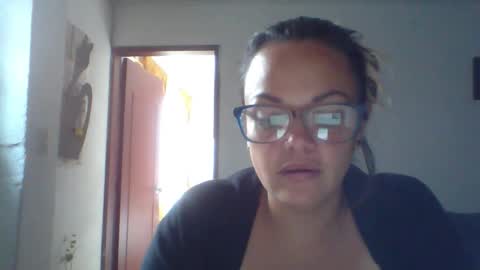 Laura online show from February 5, 9:07 pm