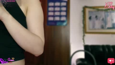 laujgray online show from April 3, 8:43 am