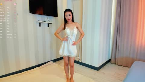 Lauma online show from February 19, 5:06 am