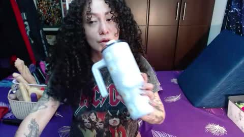 Snapshot of laura_anal_ chatting on October 14, 9:07 pm Wen online show from October 14, 9:07 pm