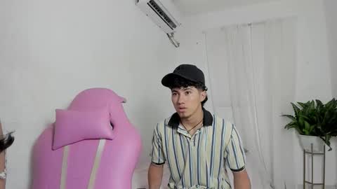 laura_and_kevin online show from January 7, 8:36 pm