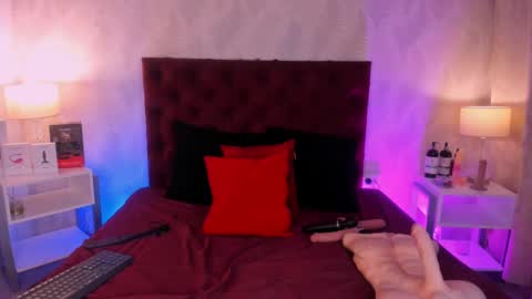 Laura Bassi online show from March 12, 8:41 am