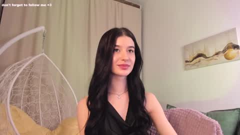 Snapshot of laura_coy chatting on January 21, 2:33 am Laura online show from January 21, 2:33 am