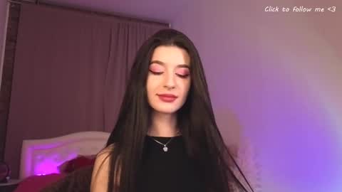 Laura online show from November 23, 7:56 pm