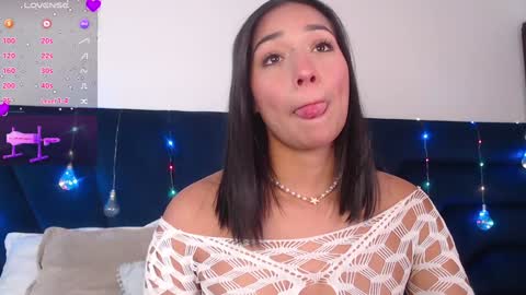 Snapshot of laura_golden1 chatting on January 22, 7:13 pm lLAURA online show from January 22, 7:13 pm