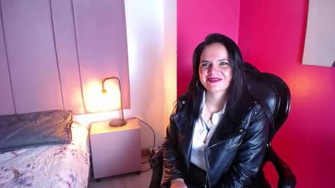 Snapshot of laura_hotties chatting on March 11, 1:01 pm laura hotties online show from March 11, 1:01 pm