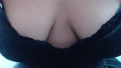  Laura  online show from February 20, 1:46 pm