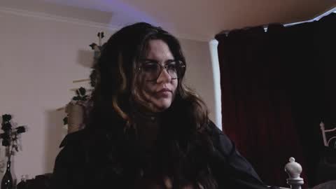 Miss Laura online show from February 25, 10:19 am