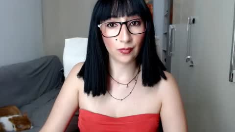 Laura online show from October 16, 11:36 pm