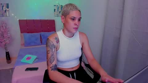Laura Rose online show from September 22, 12:48 am