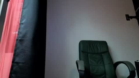 Laura Rose online show from July 10, 8:24 pm