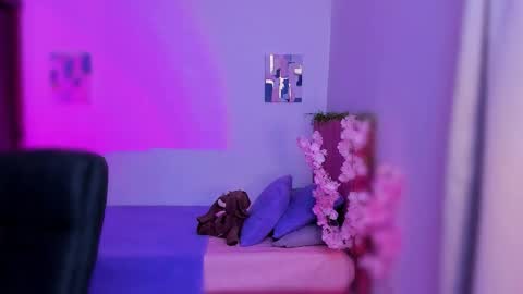 Laura Rose online show from November 23, 9:13 pm