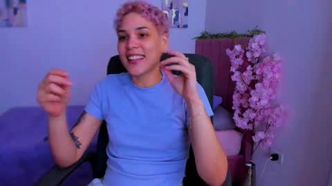 Laura Rose online show from December 16, 1:02 am