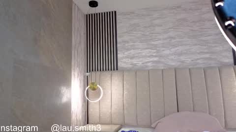 laura online show from January 12, 11:28 am