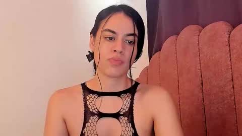 LAURA SOE online show from March 3, 4:36 pm