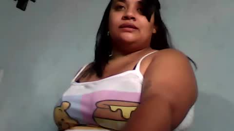 Snapshot of laura_sofia23 chatting on October 6, 8:48 pm laura_sofia23 online show from October 6, 8:48 pm