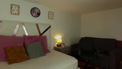 lauraagomezz__ online show from March 7, 2:04 am