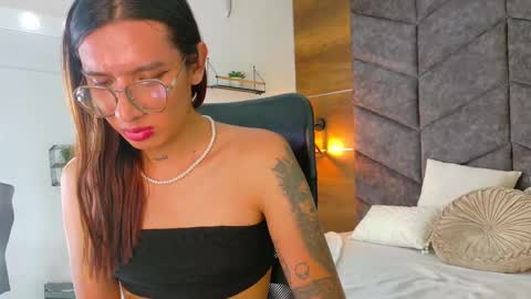 lauraagomezz__ online show from September 27, 9:34 pm
