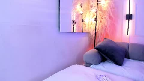 LauraCarther  online show from August 1, 6:31 pm