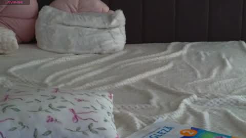 NatalieDelight online show from April 23, 12:29 pm