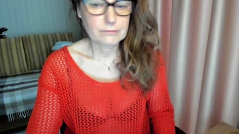 Lauraoven1 online show from March 1, 7:56 am