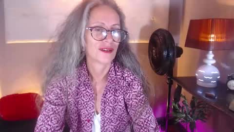 Laura Sofia online show from February 3, 6:40 am