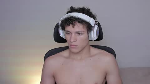 Laureent online show from October 15, 8:59 am