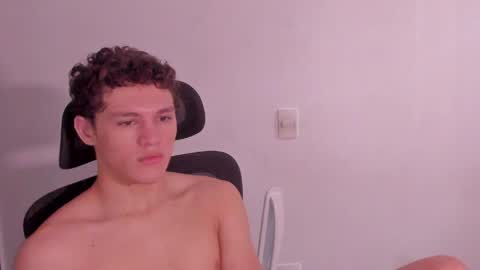 Laureent online show from April 8, 4:10 pm