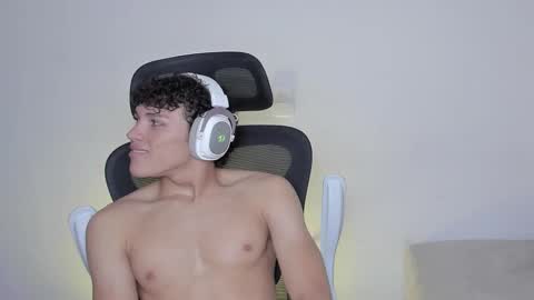 Laureent online show from October 14, 7:00 am