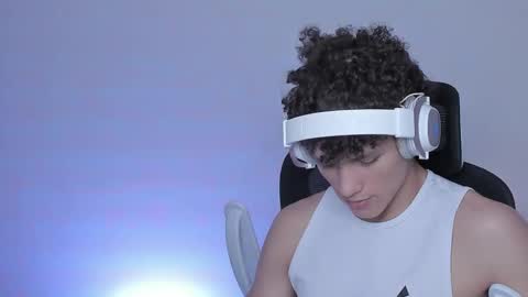 Laureent online show from October 21, 5:49 pm