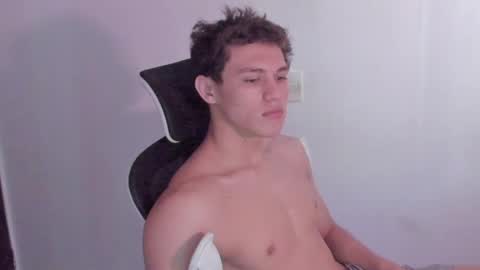 Laureent online show from April 4, 2:02 pm