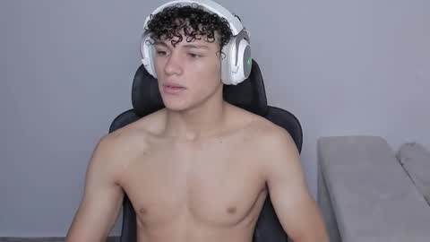 Laureent online show from September 28, 6:50 pm