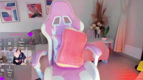 MissLauren online show from May 27, 1:57 am