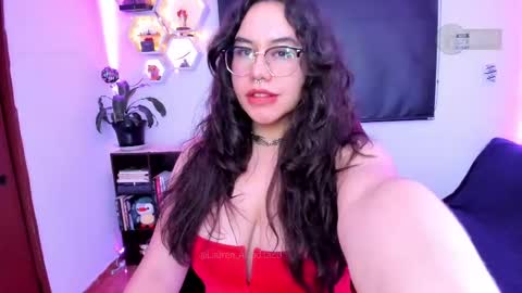 Snapshot of lauren_afrodita chatting on February 16, 8:43 am Im Lauren independent model online show from February 16, 8:43 am