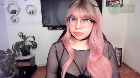 Snapshot of lauren_afrodita chatting on September 28, 2:20 am Im Lauren independent model online show from September 28, 2:20 am
