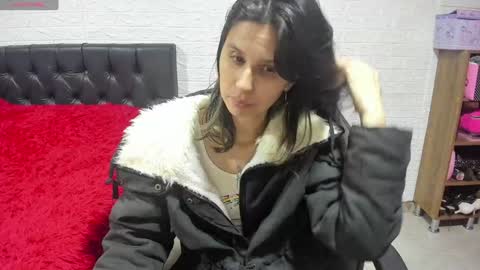 Snapshot of lauren_ashlee chatting on January 21, 7:17 pm Lauren Independent model online show from January 21, 7:17 pm