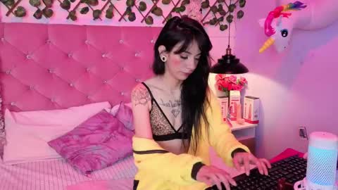 Lauren evans9 online show from April 8, 3:20 am