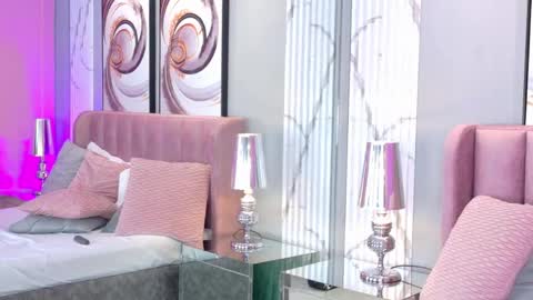 Lauren  online show from April 18, 1:40 am