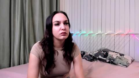 Victoria online show from November 22, 1:20 pm