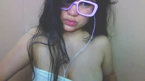 onlyfan laureng7 - 7 laureng2 online show from March 22, 11:25 am