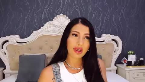Laura online show from July 6, 1:19 pm
