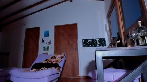 Snapshot of laurent_a chatting on February 3, 11:26 pm Lucie online show from February 3, 11:26 pm