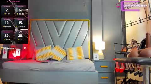 Snapshot of laurenwells_ chatting on September 9, 8:42 pm LAUREN My schedule 1400 - 2200 GMT -5 online show from September 9, 8:42 pm