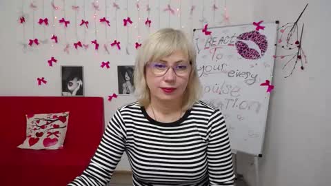 Lauren online show from March 7, 7:14 pm