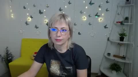 Lauren online show from March 17, 6:18 am